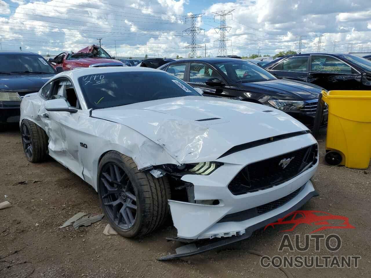 FORD MUSTANG 2018 - 1FA6P8CF9J5145892