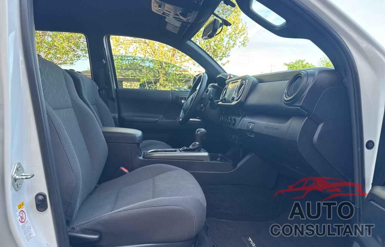 TOYOTA TACOMA 2017 - 5TFCZ5AN1HX116613