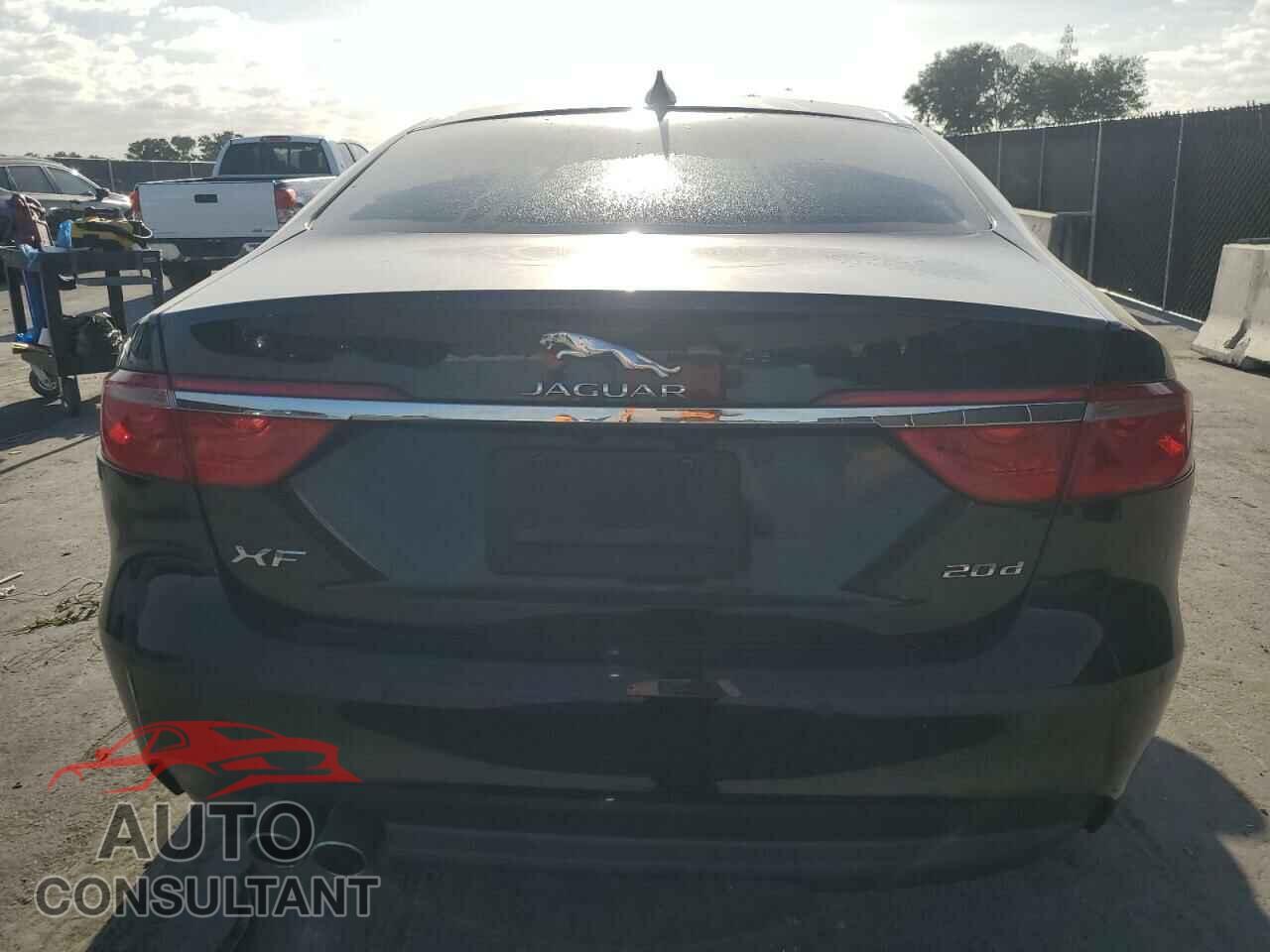 JAGUAR XF 2017 - SAJBD4BN8HCY42657