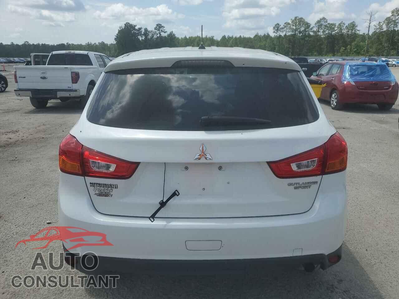 MITSUBISHI OUTLANDER 2015 - 4A4AP3AU2FE011198