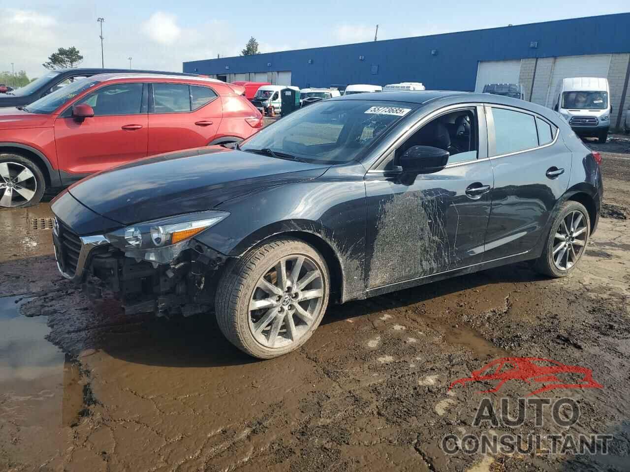 MAZDA 3 2018 - 3MZBN1L38JM240897