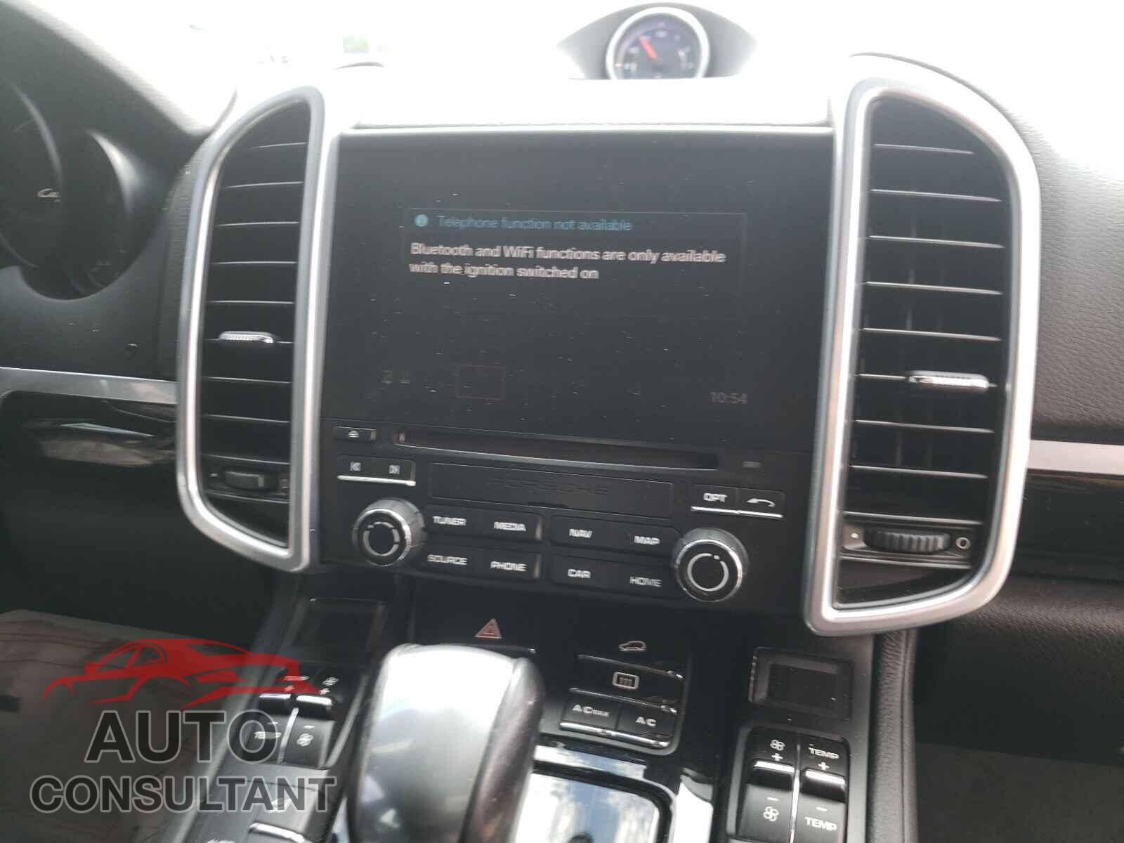 PORSCHE CAYENNE 2017 - WP1AA2A24HKA86117