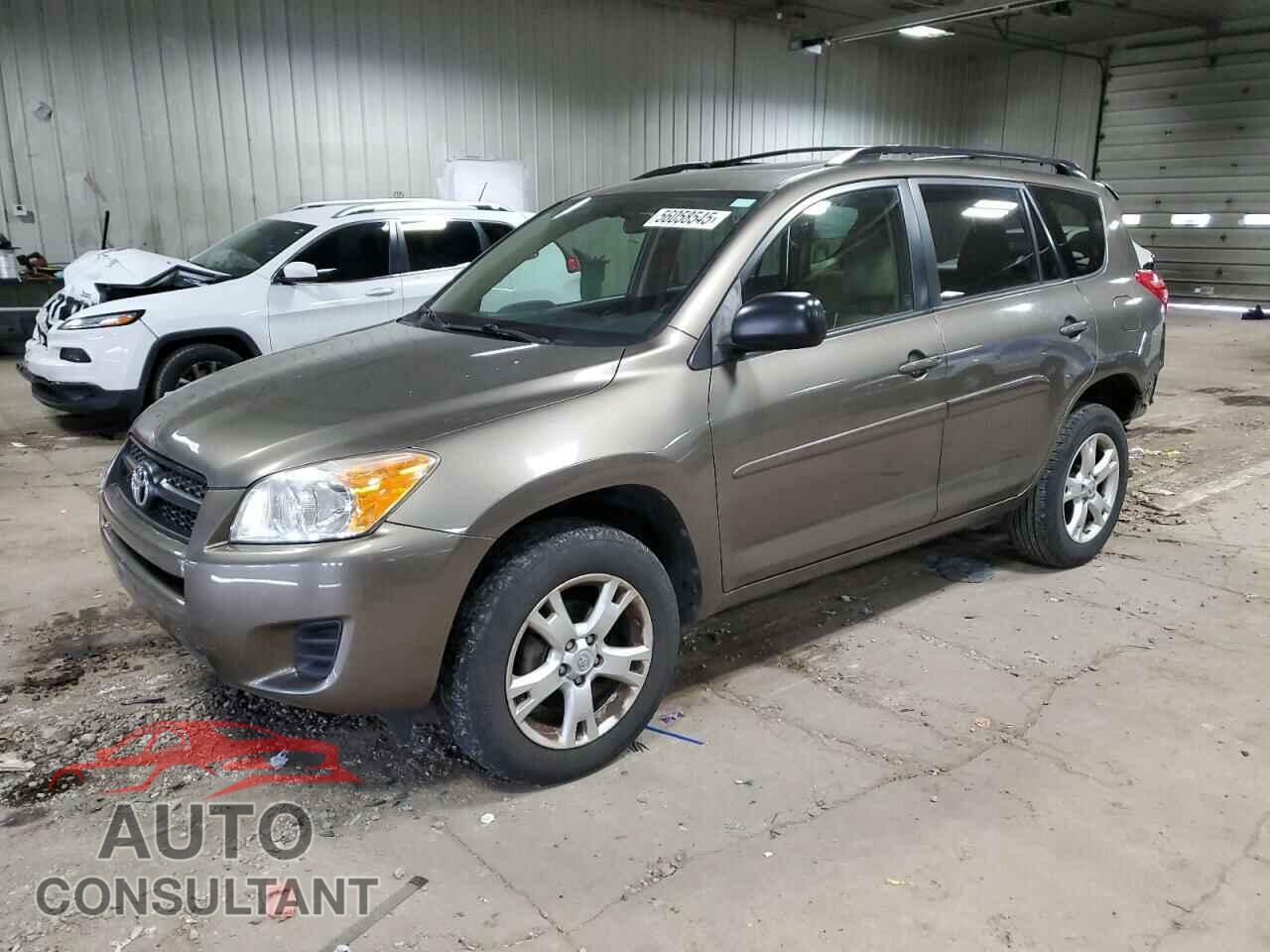 TOYOTA RAV4 2011 - JTMBF4DVXBD043079