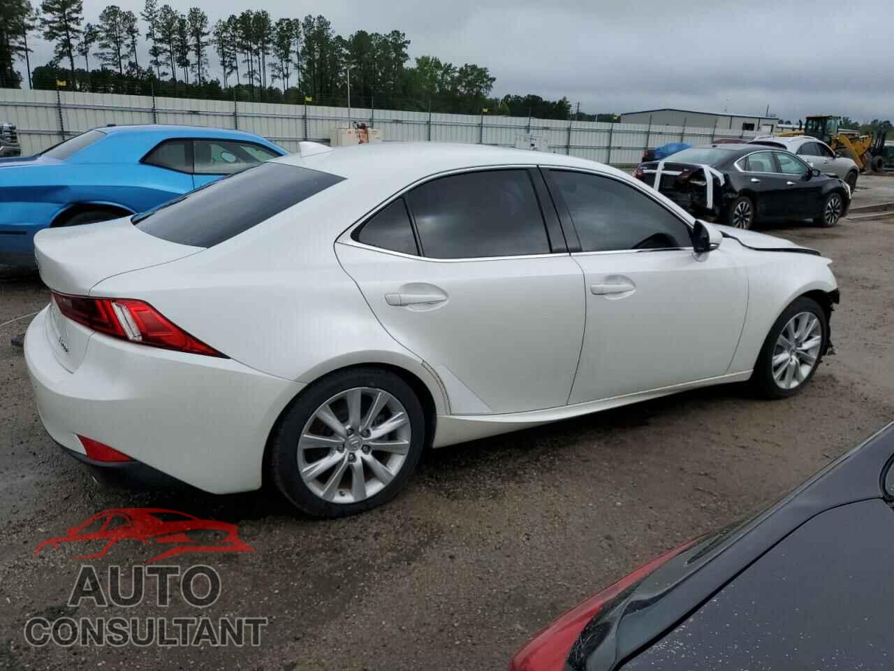 LEXUS IS 2016 - JTHBA1D28G5017129