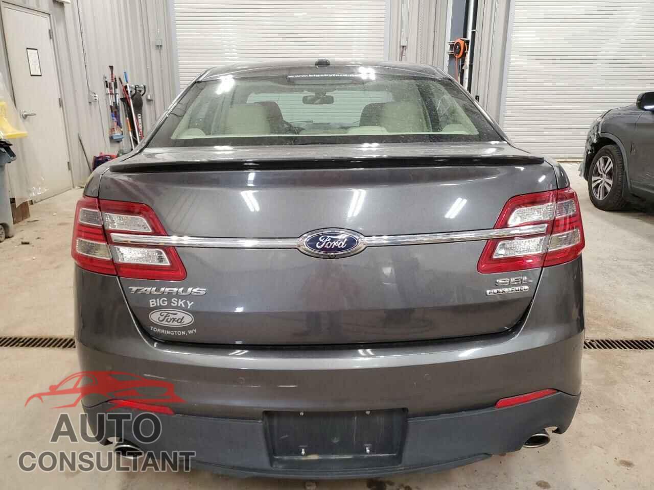 FORD TAURUS 2015 - 1FAHP2E83FG163434