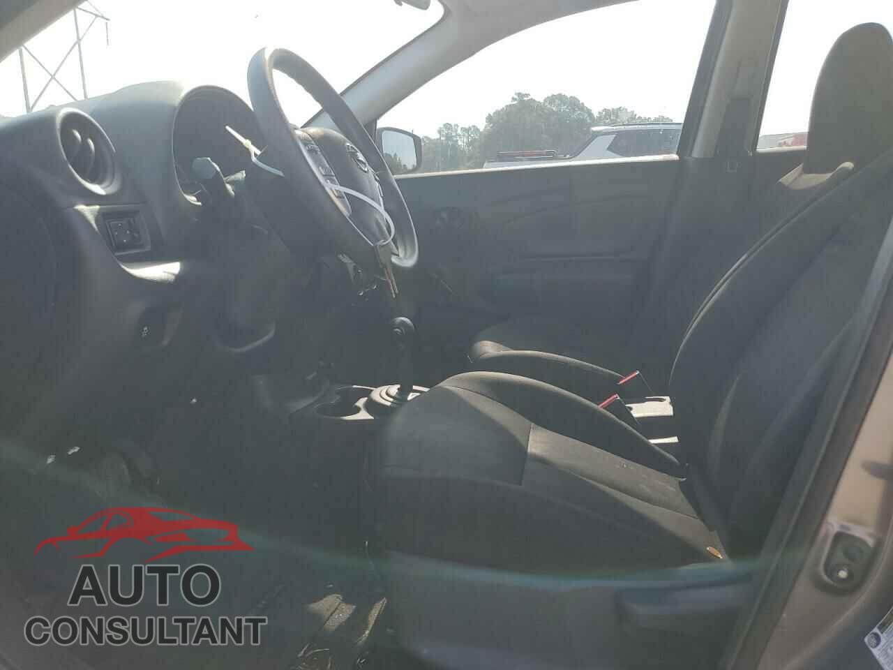 NISSAN VERSA 2017 - 3N1CN7AP3HL858938