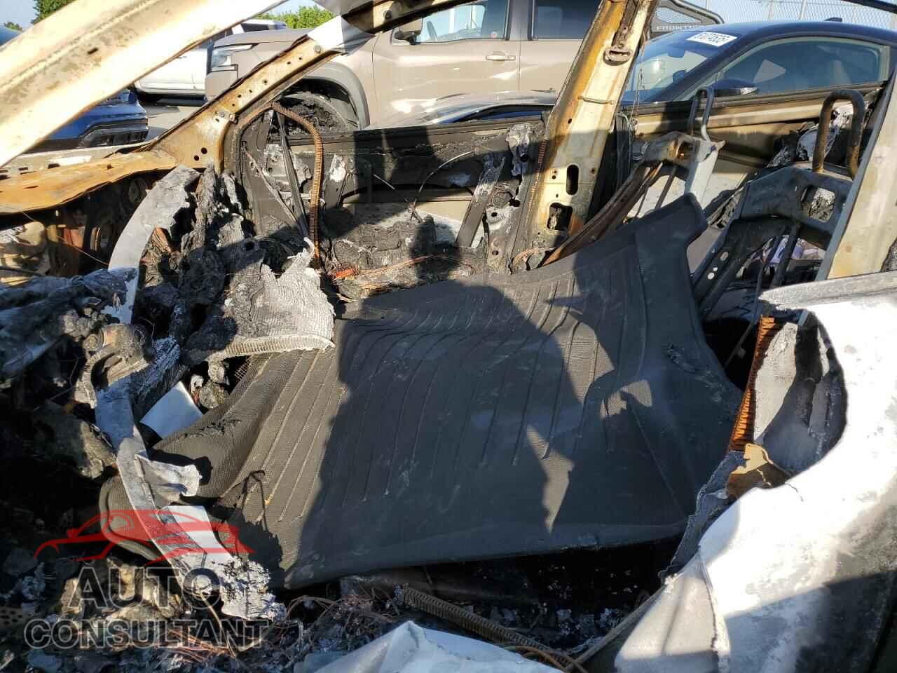 TESLA MODEL 3 2021 - 5YJ3E1EB3MF965554