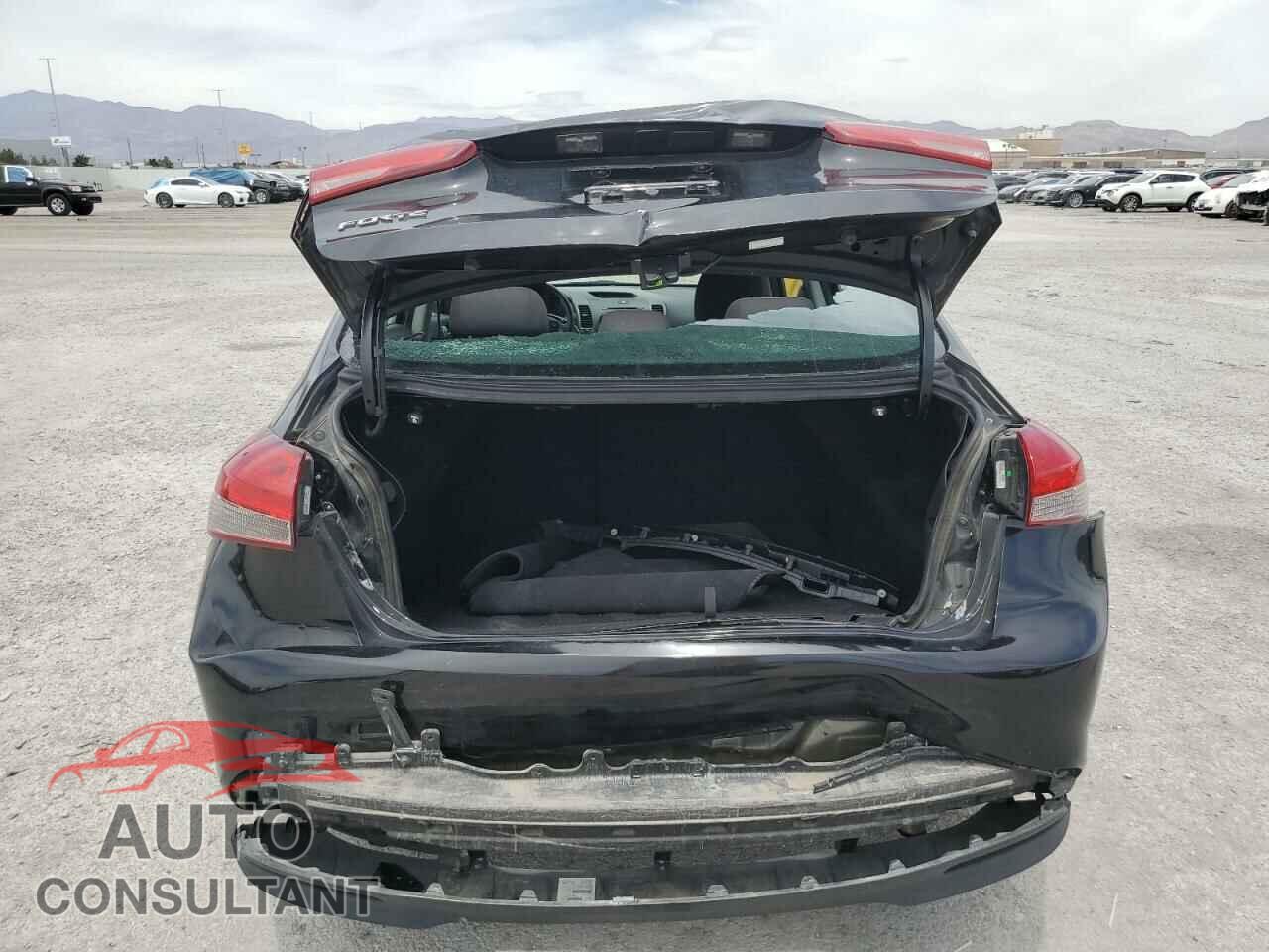 KIA FORTE 2017 - 3KPFK4A76HE052582