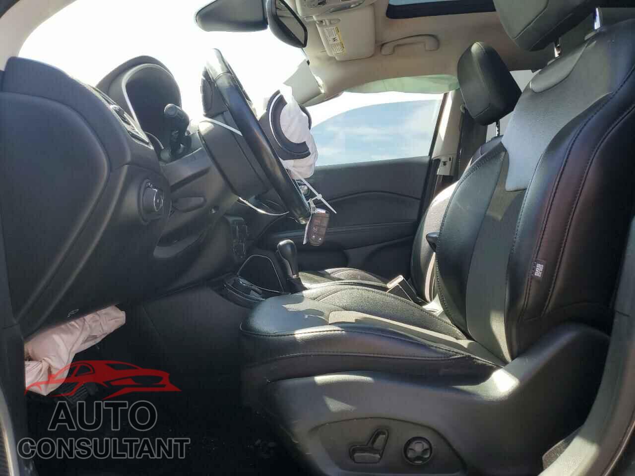 JEEP COMPASS 2020 - 3C4NJDBB2LT161837