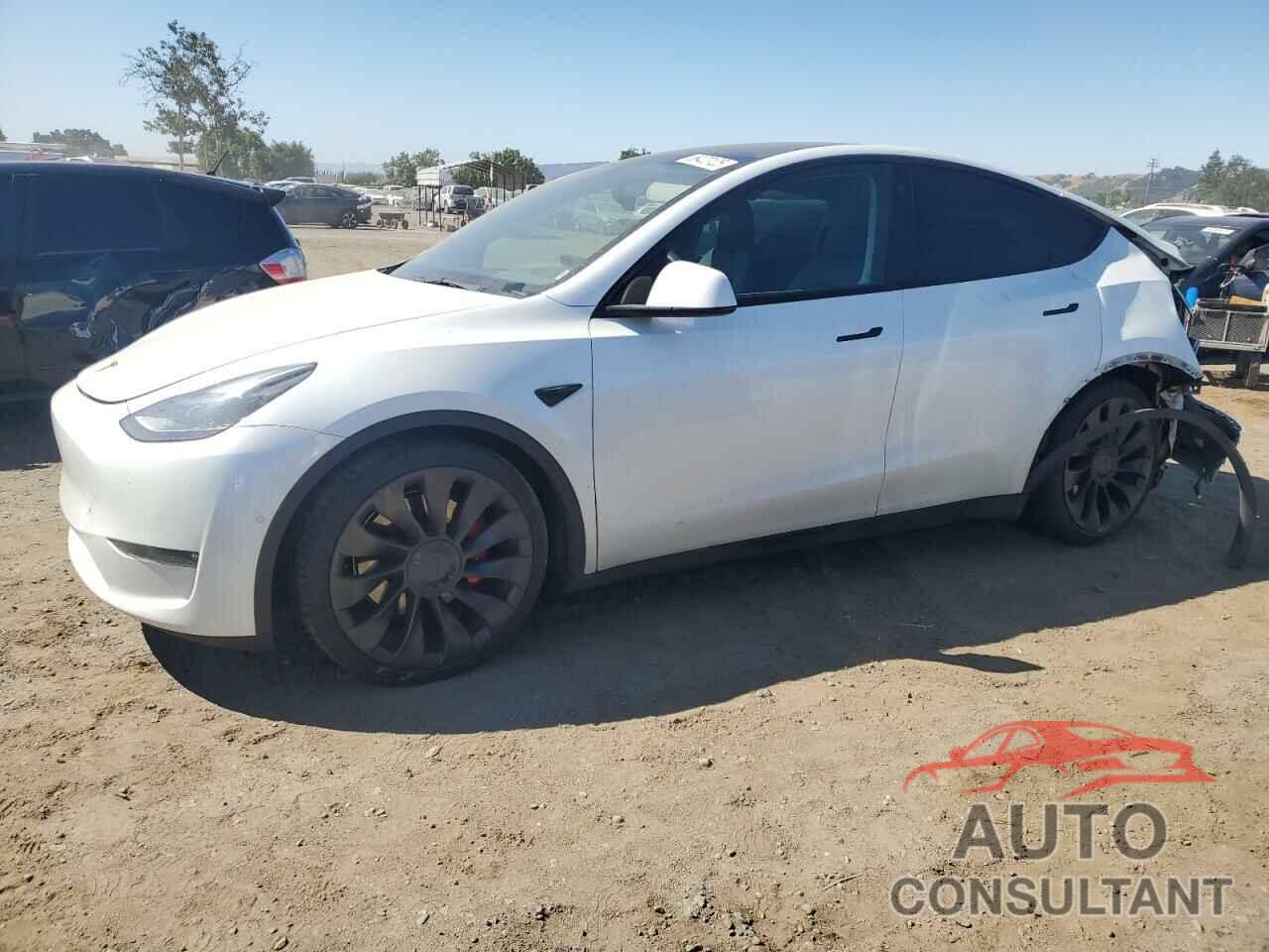 TESLA MODEL Y 2021 - 5YJYGDEF1MF252740