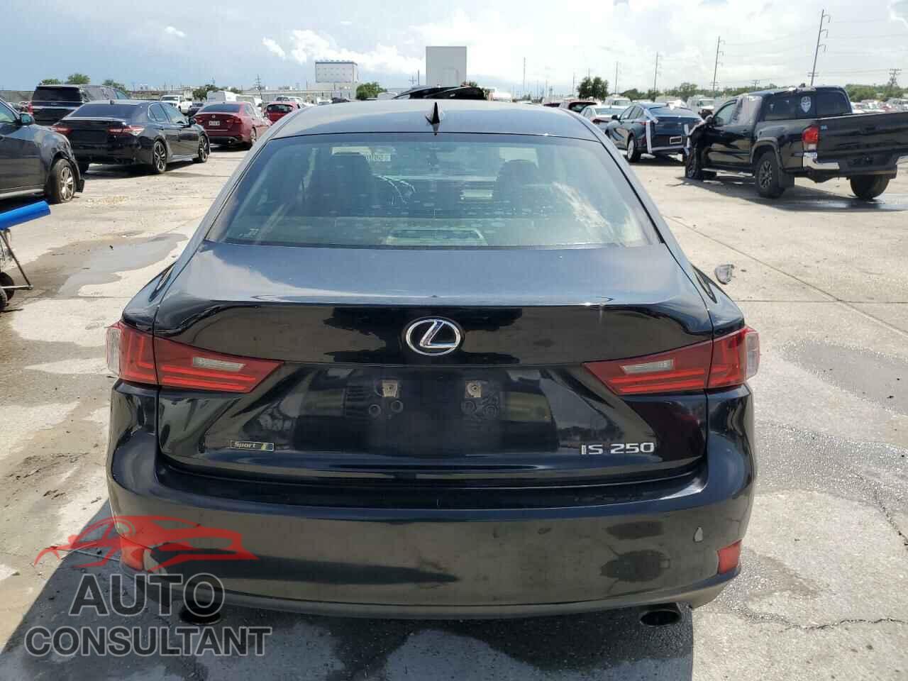 LEXUS IS 2014 - JTHBF1D23E5030501