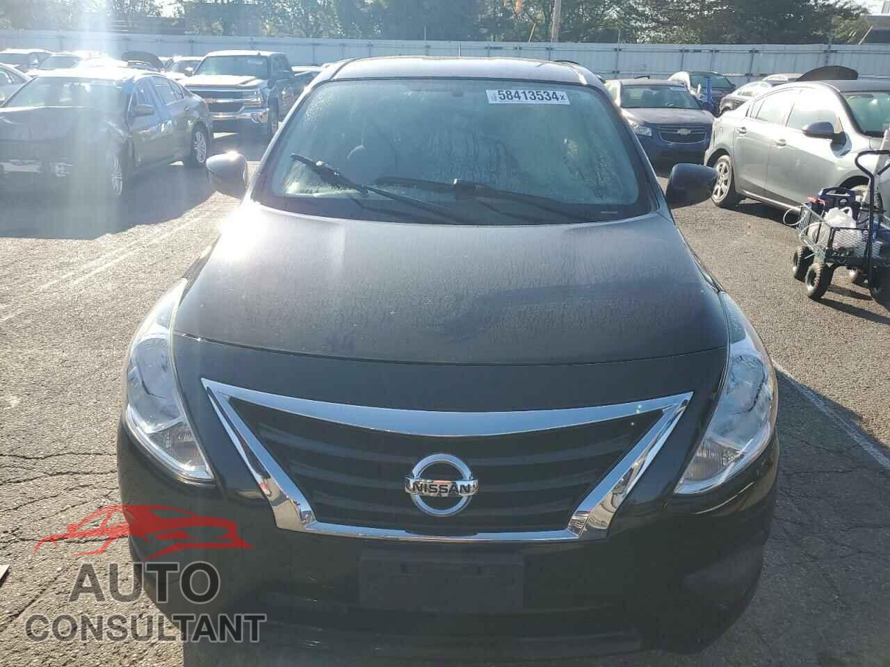 NISSAN VERSA 2017 - 3N1CN7AP7HL834335