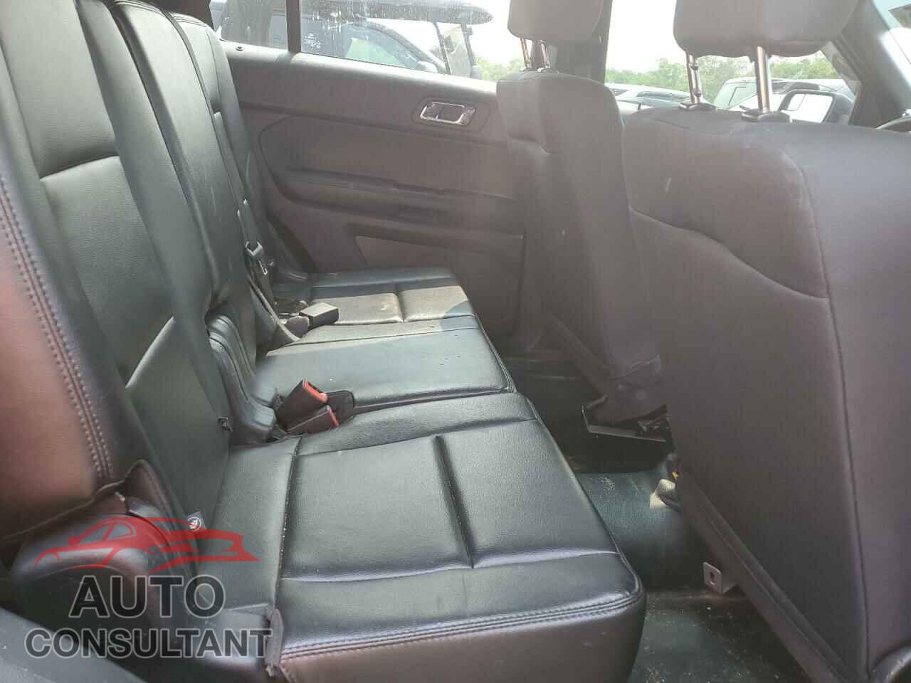 FORD EXPLORER 2018 - 1FM5K8AR2JGB92179