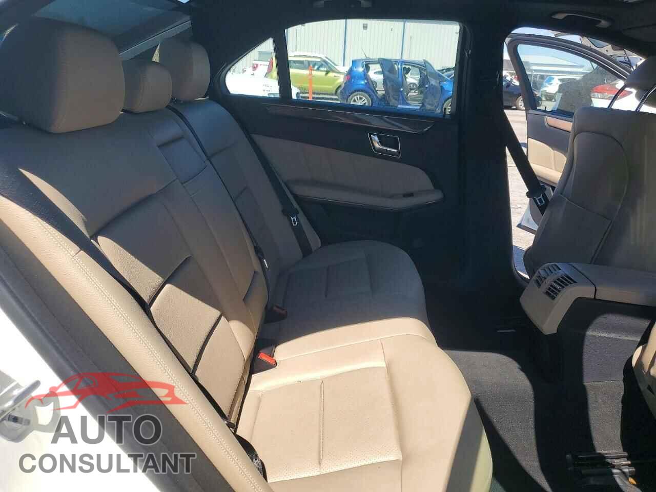MERCEDES-BENZ E-CLASS 2012 - WDDHF5KB1CA543312