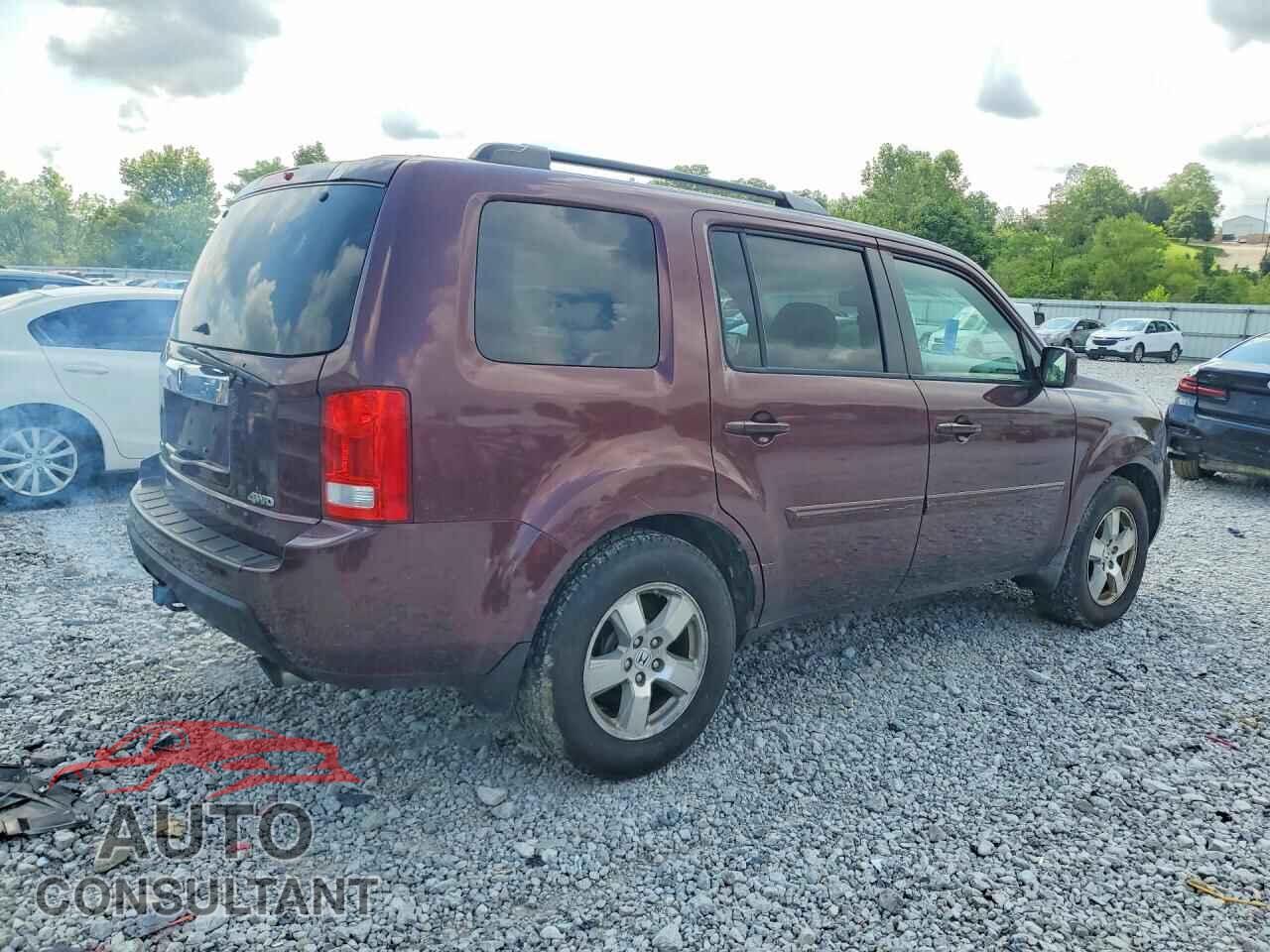 HONDA PILOT 2011 - 5FNYF4H63BB040918