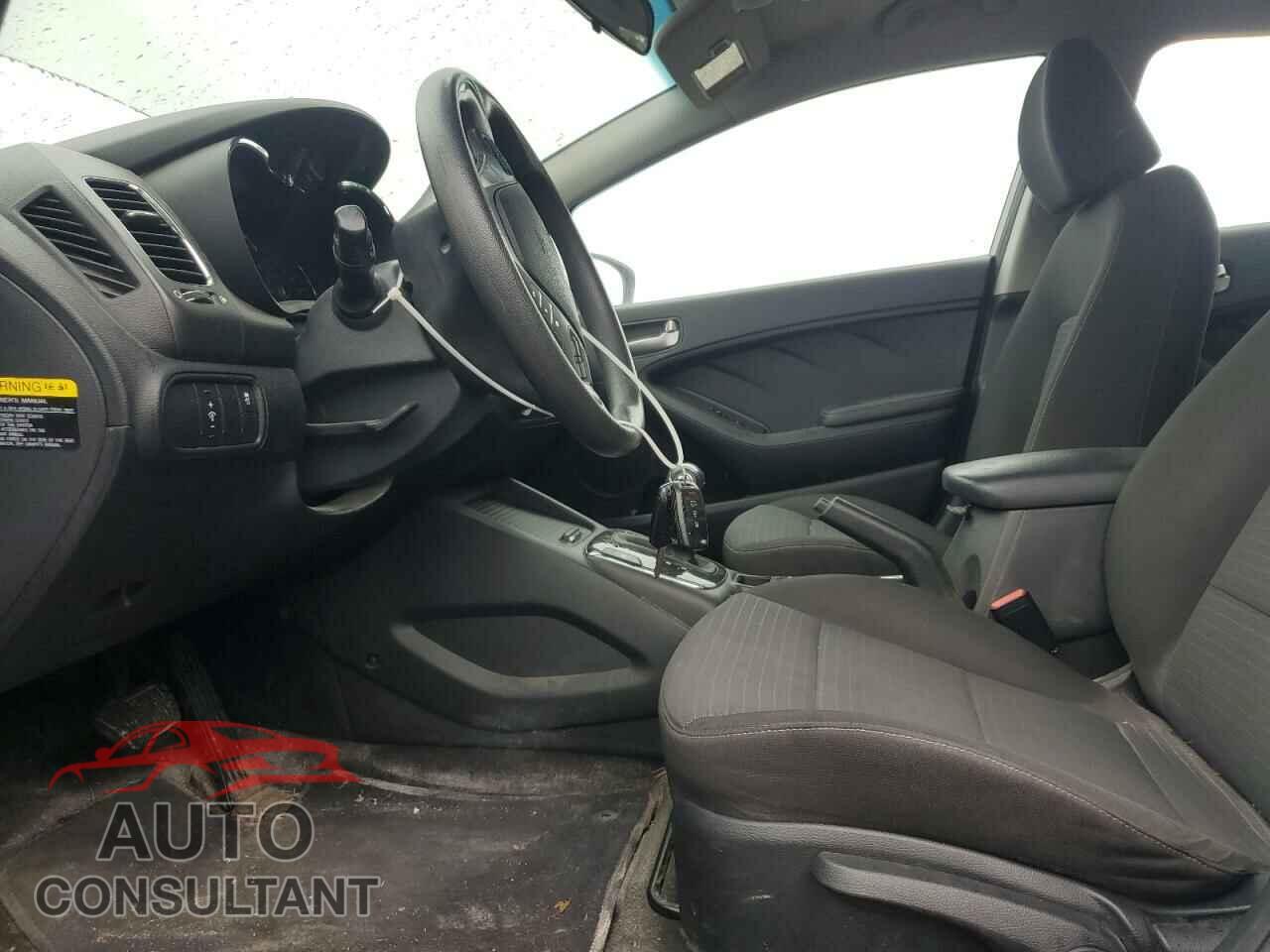 KIA FORTE 2017 - KNAFK5A80H5706709