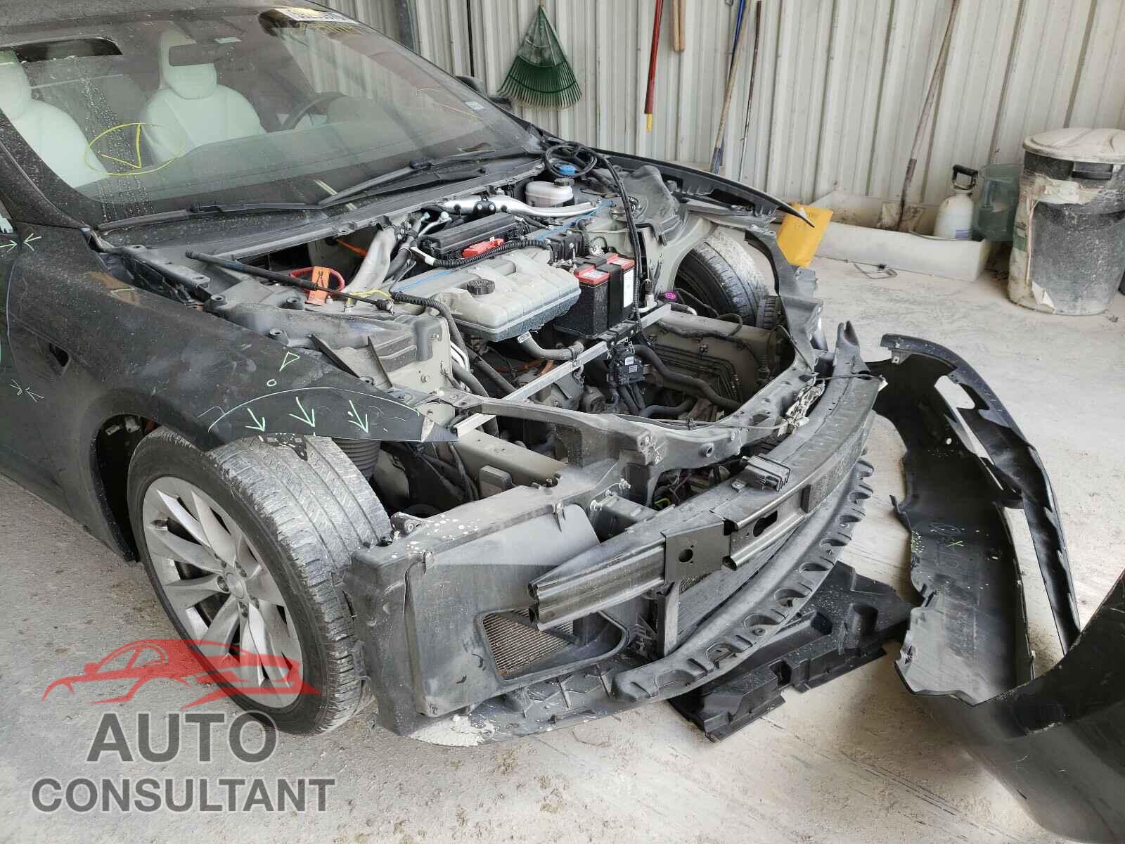 TESLA MODEL S 2017 - 5YJSA1E12HF211114