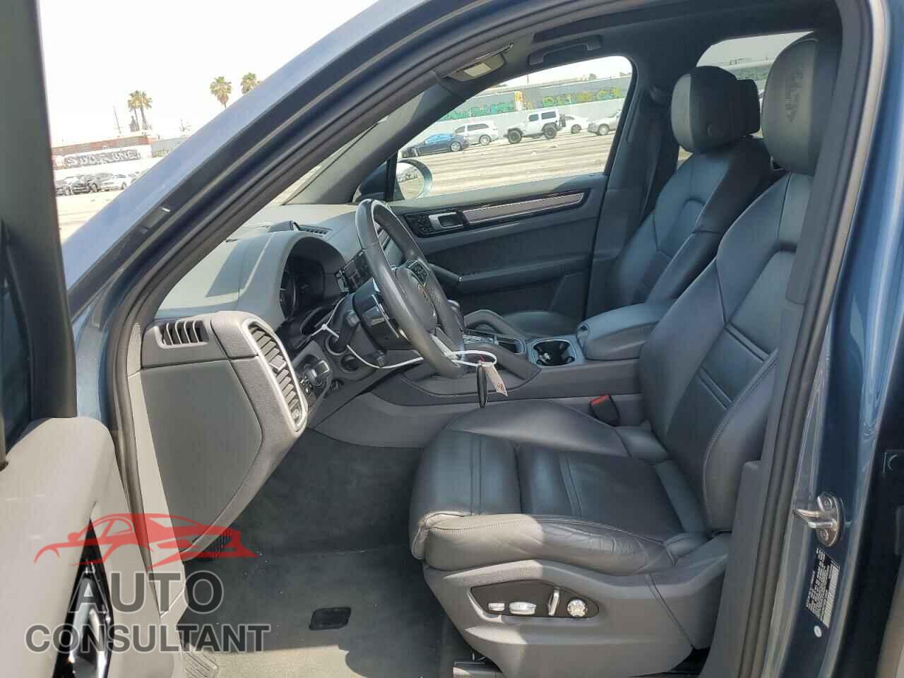 PORSCHE CAYENNE 2019 - WP1AA2AY1KDA16669