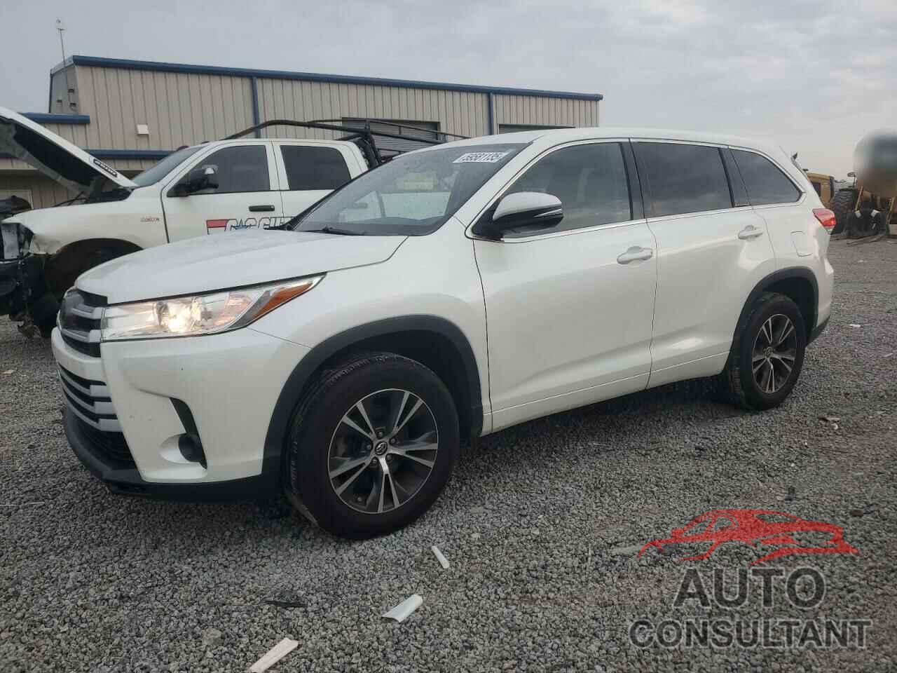 TOYOTA HIGHLANDER 2018 - 5TDZARFH0JS039501