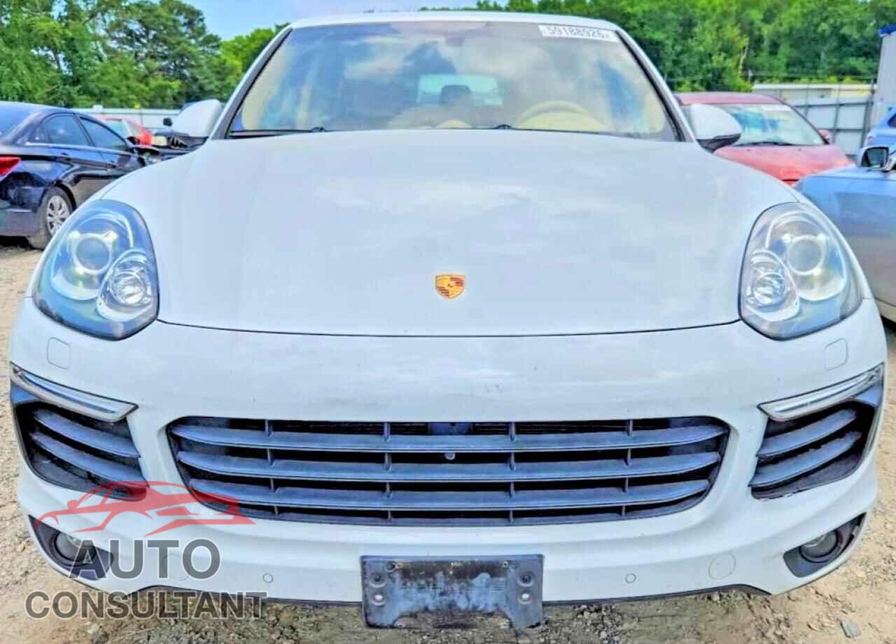 PORSCHE CAYENNE 2017 - WP1AA2A21HKA85751