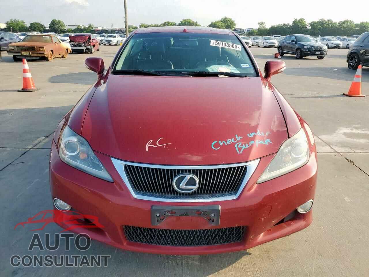 LEXUS IS 2015 - JTHFF2C24F2532090