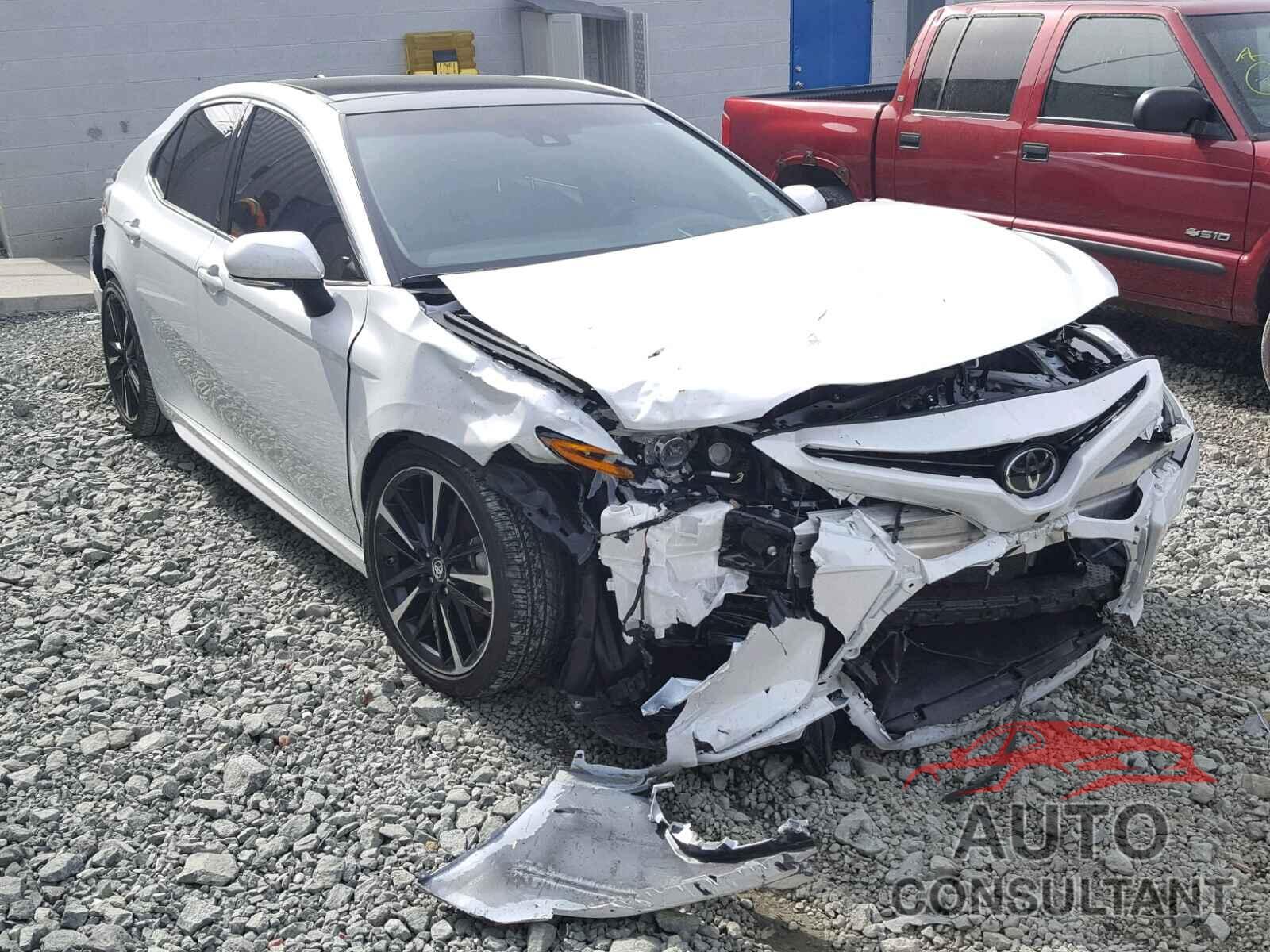 TOYOTA CAMRY 2018 - 4T1B61HK3JU099714