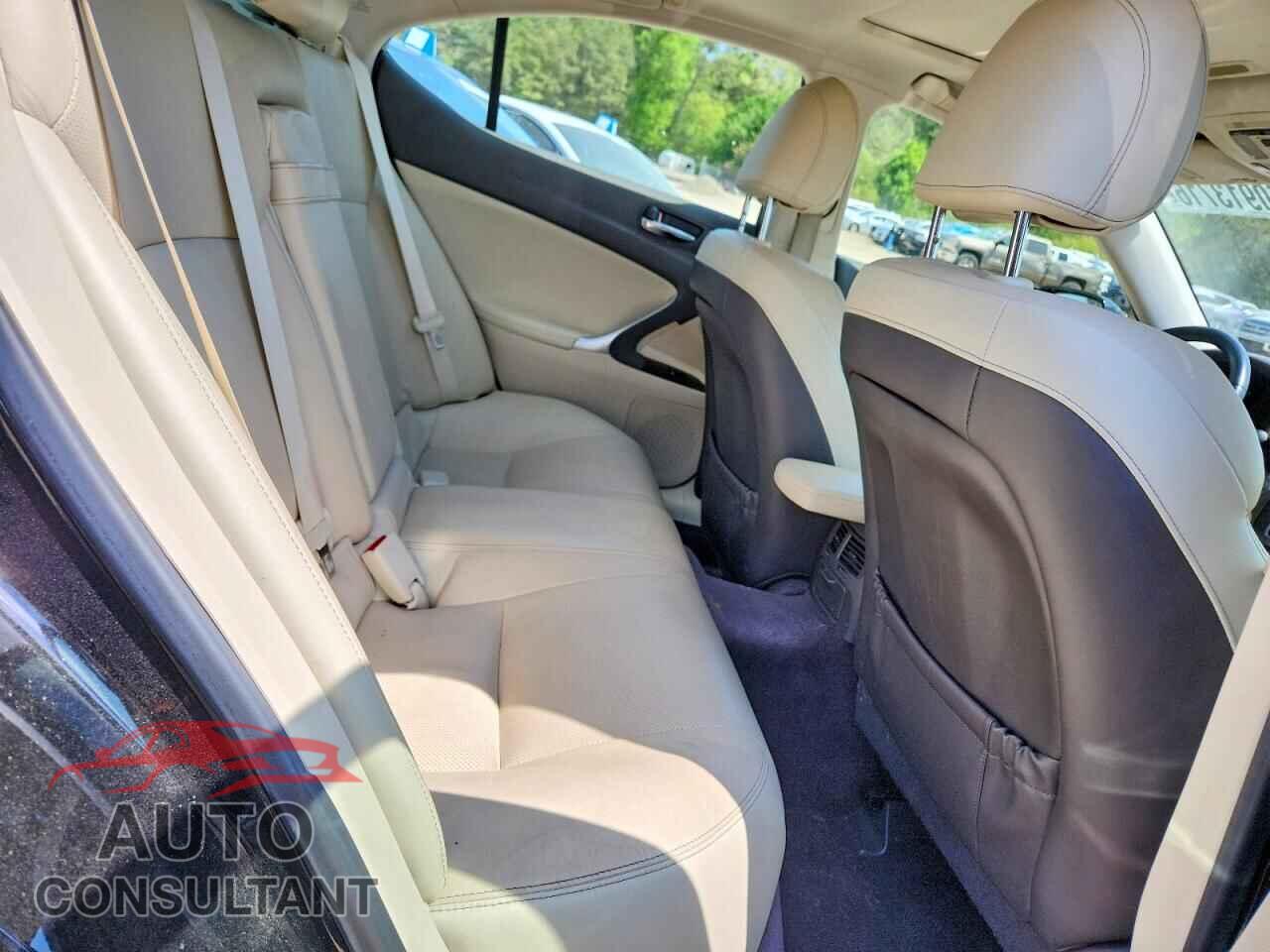 LEXUS IS 2013 - JTHCF5C22D5062688