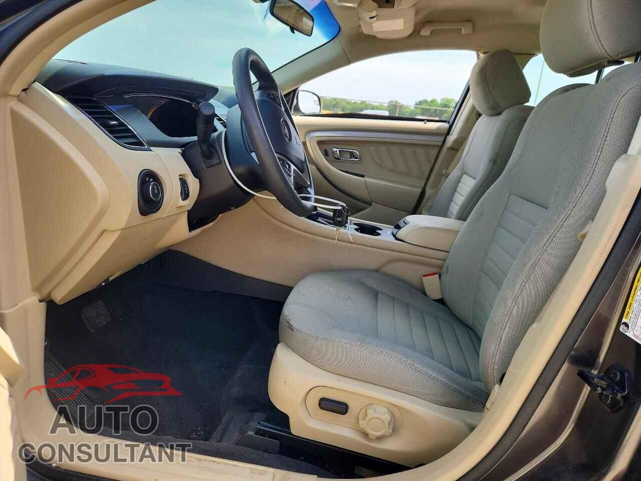 FORD TAURUS 2018 - 1FAHP2D82JG126501