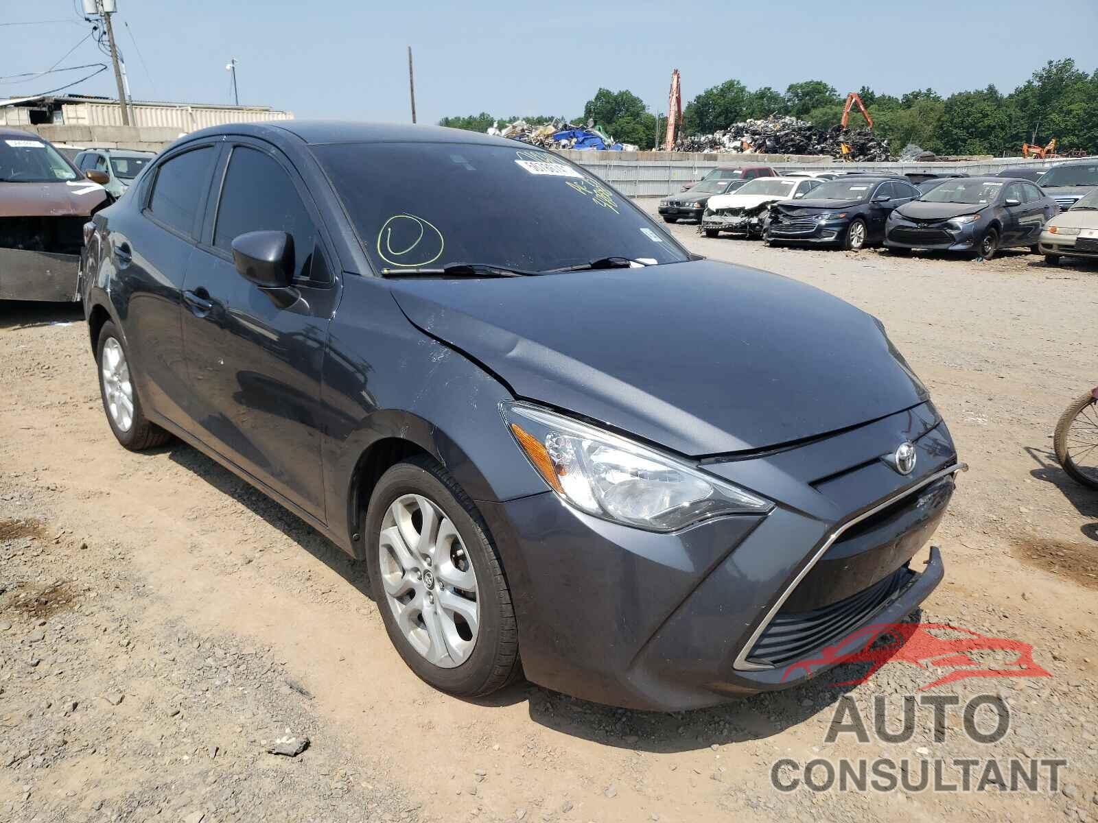 TOYOTA YARIS 2017 - 3MYDLBYV8HY172574