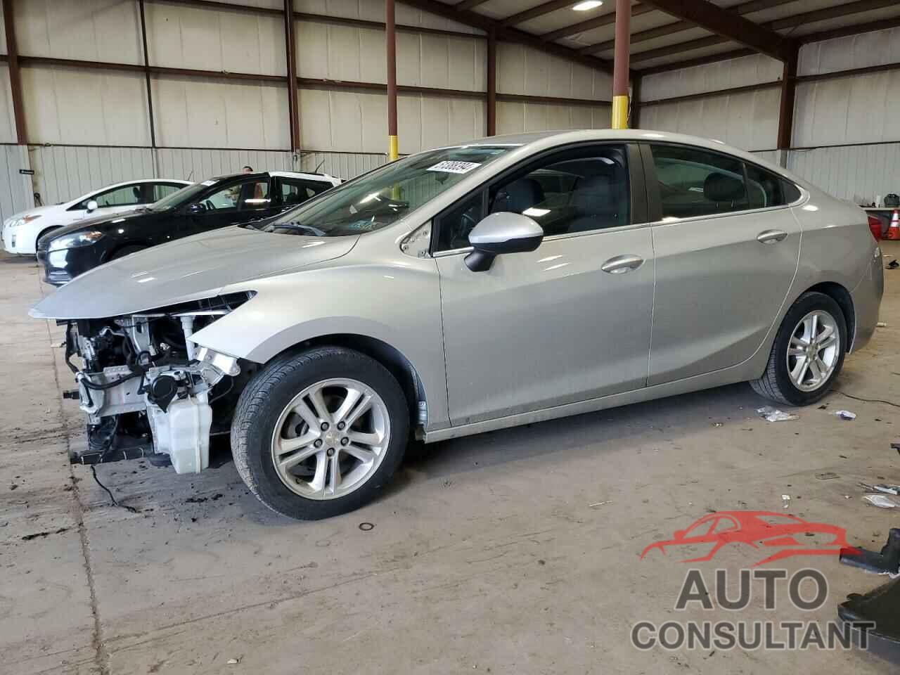 CHEVROLET CRUZE 2018 - 1G1BE5SM7J7210832