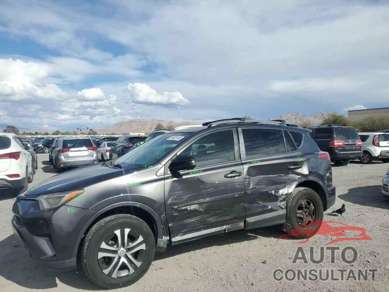 TOYOTA RAV4 2017 - JTMZFREV5HJ707650