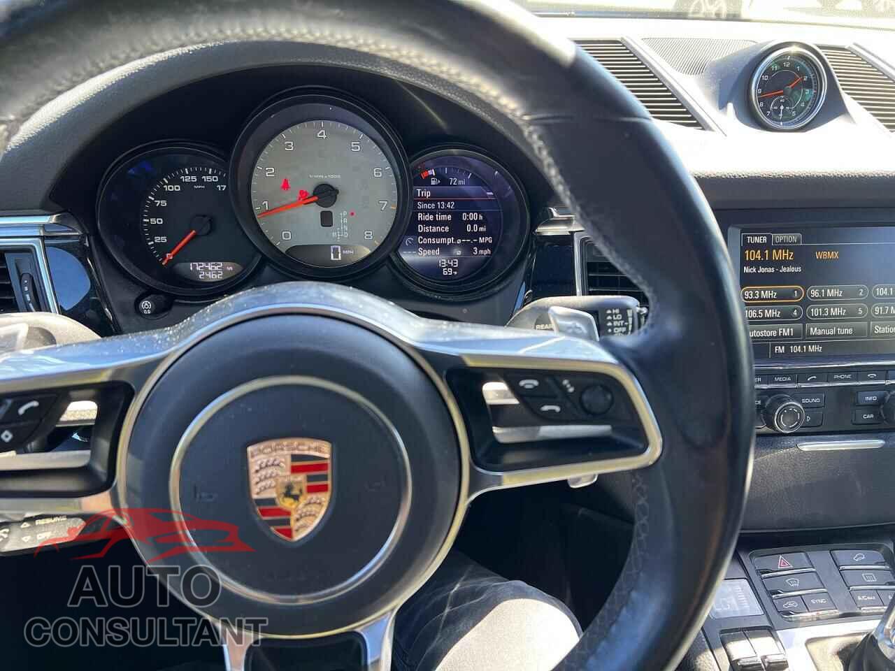 PORSCHE MACAN 2015 - WP1AB2A55FLB71739