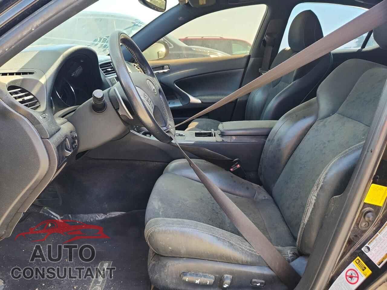 LEXUS IS 2011 - JTHBF5C27B5147776