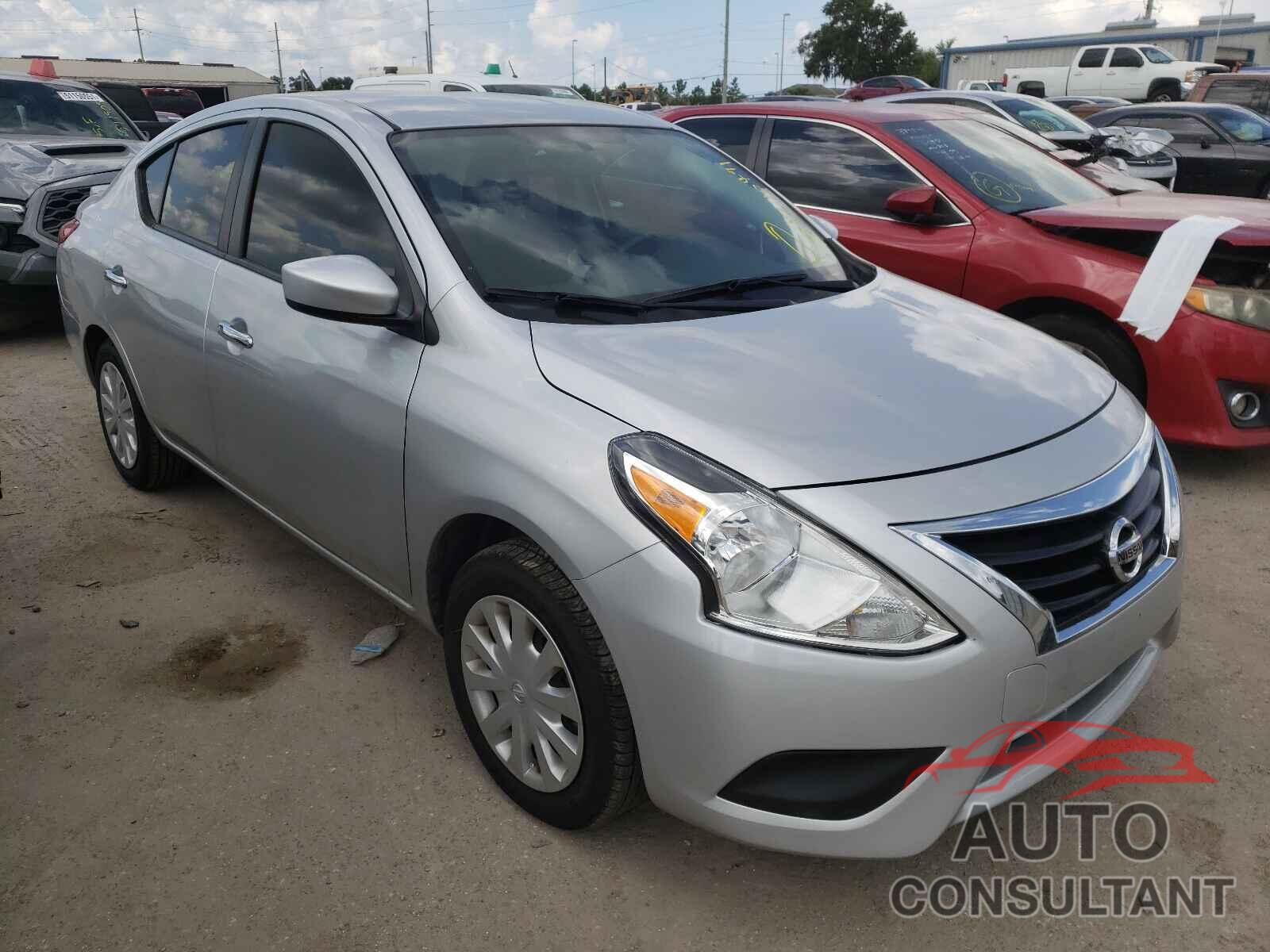 NISSAN VERSA 2018 - 3N1CN7AP8JL875661