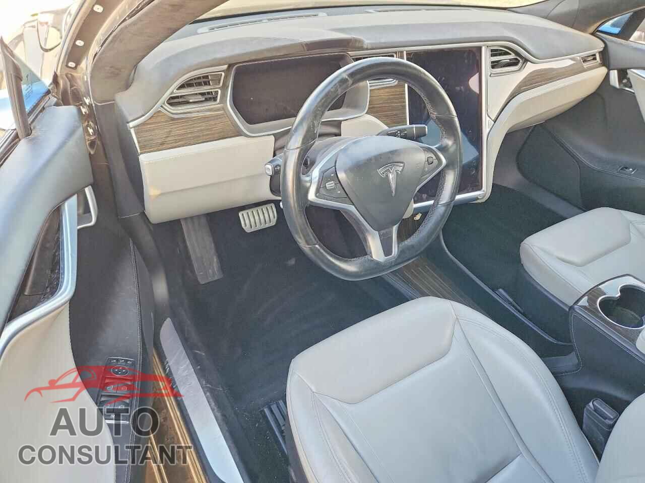 TESLA MODEL S 2015 - 5YJSA1E42FF115359