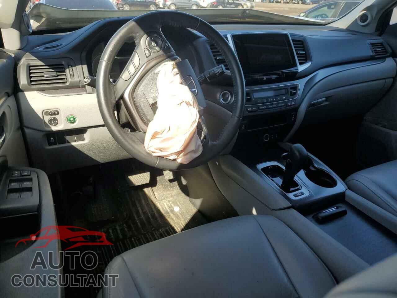 HONDA PILOT 2017 - 5FNYF6H54HB103603