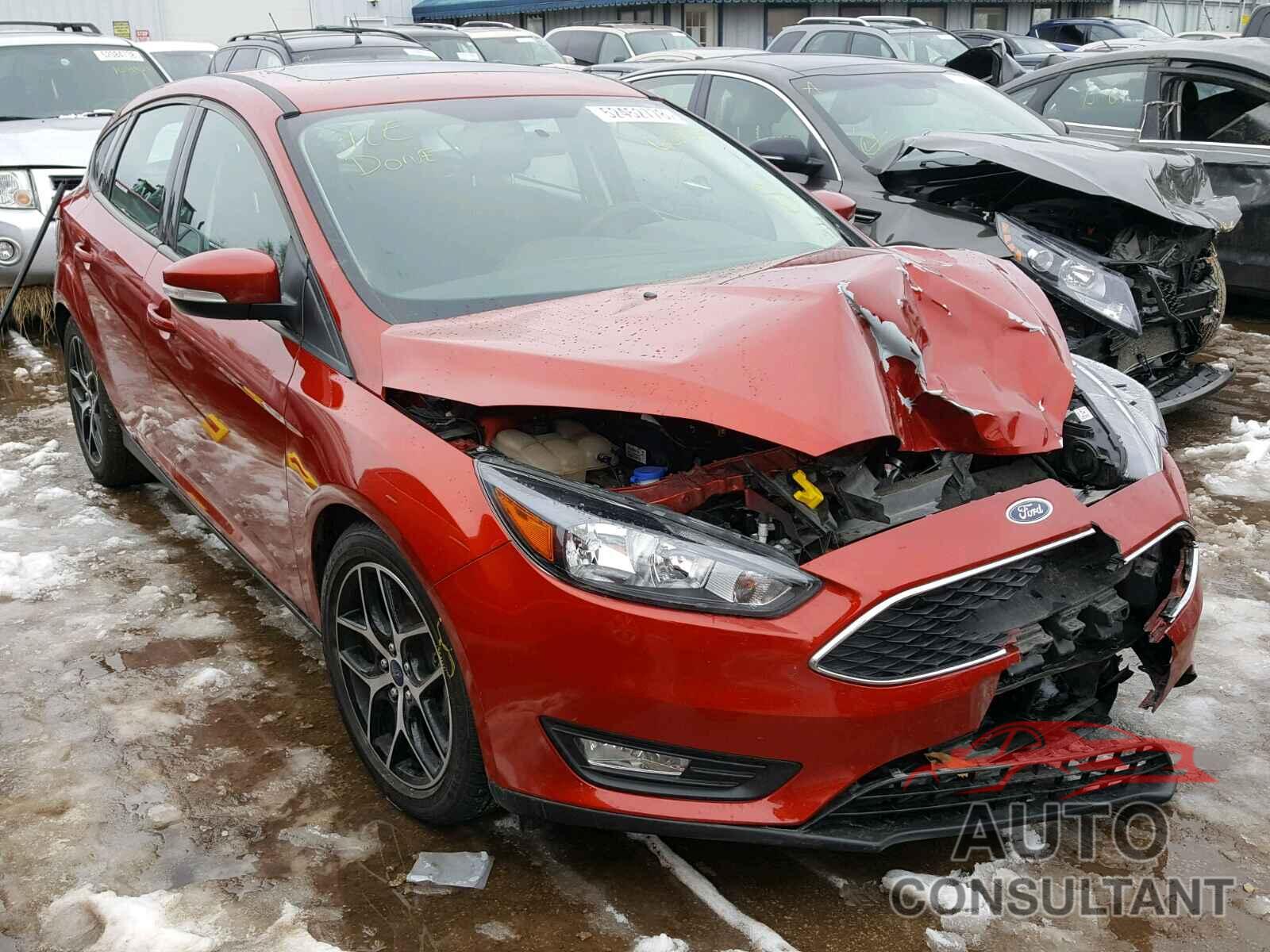 FORD FOCUS 2018 - 1FADP3M24JL239180