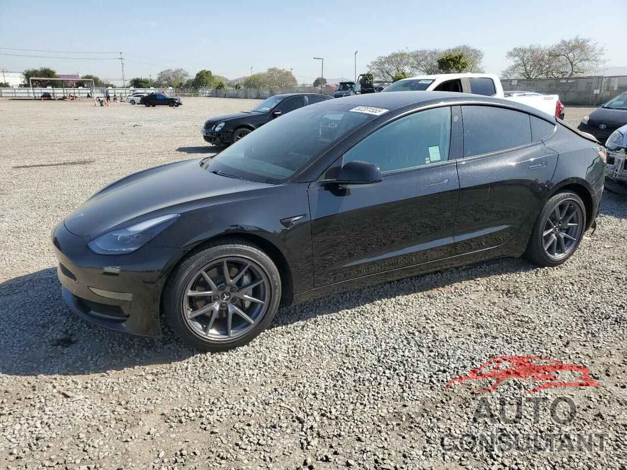 TESLA MODEL 3 2021 - 5YJ3E1EA5MF077377