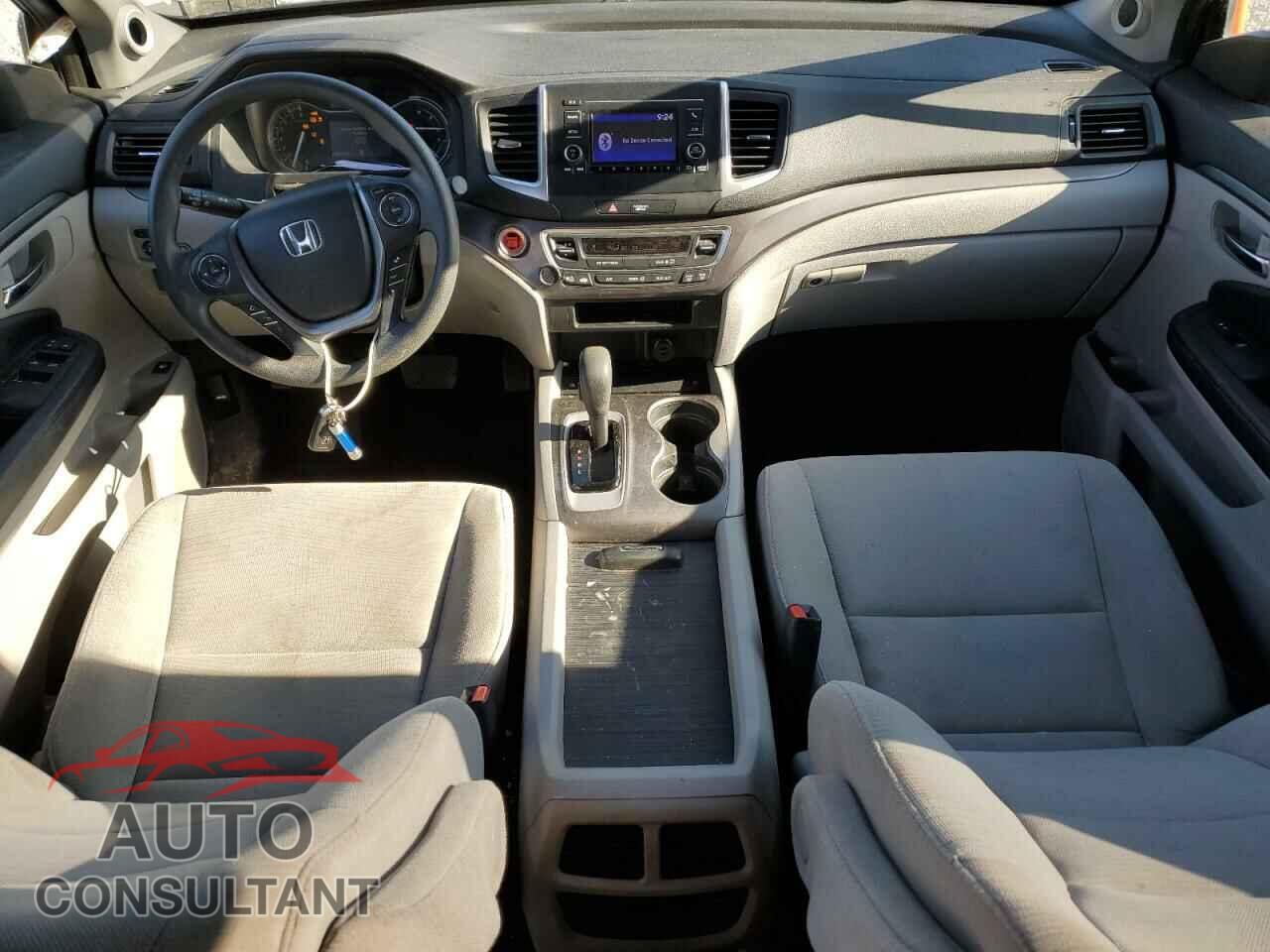 HONDA PILOT 2017 - 5FNYF6H14HB080420