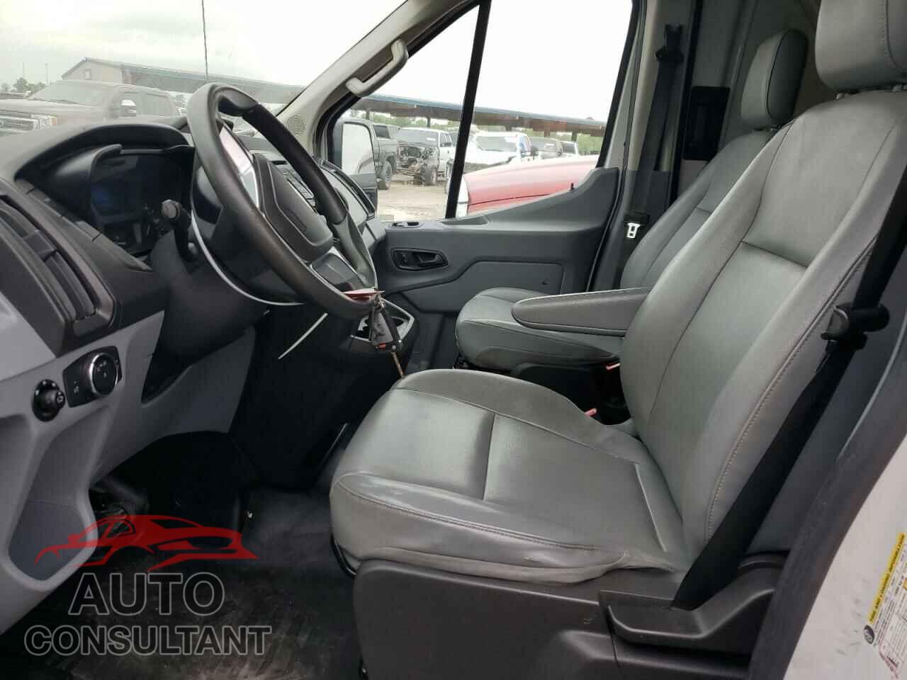 FORD TRANSIT 2018 - 1FTYR2CM4JKA47461