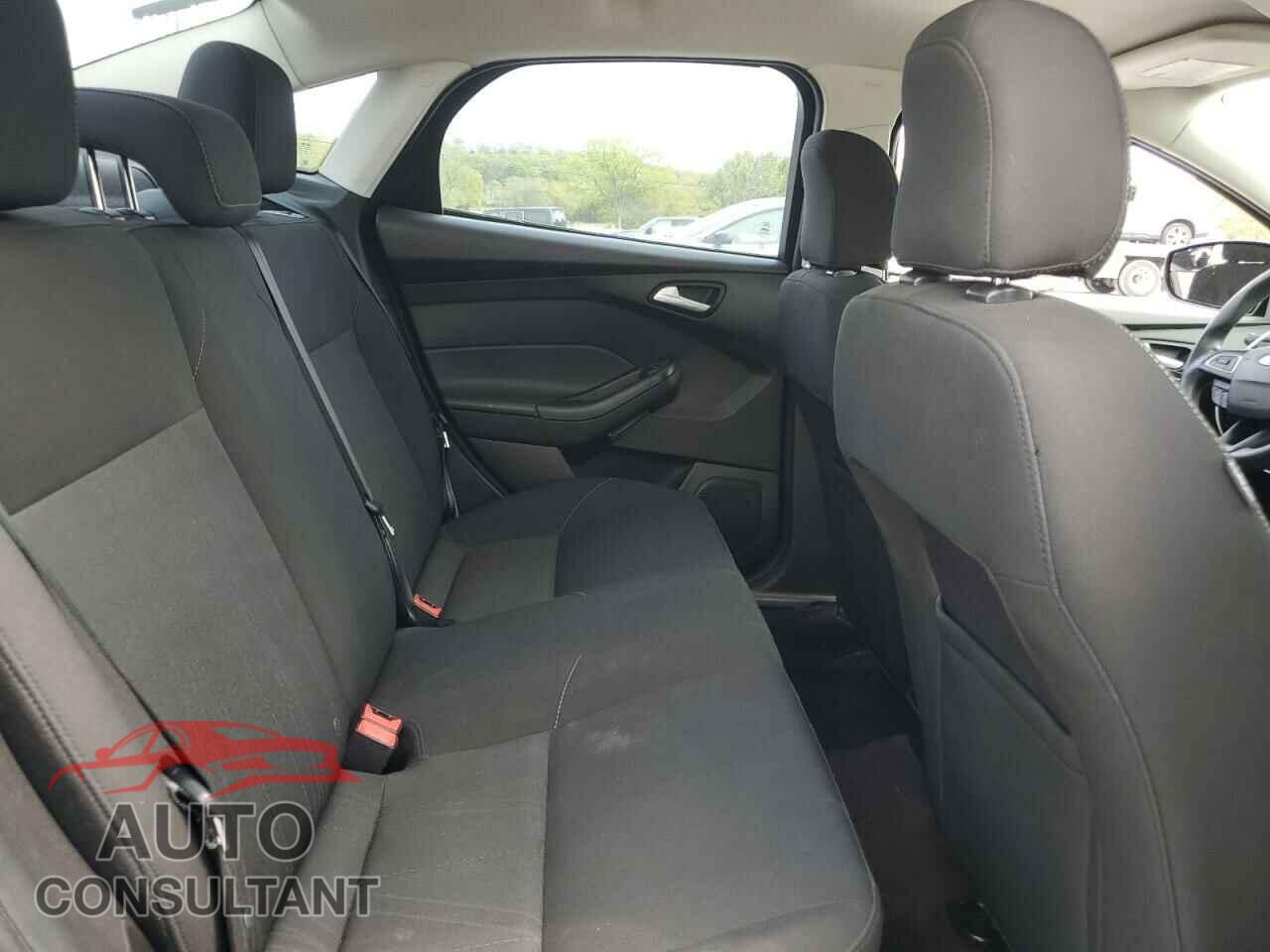 FORD FOCUS 2017 - 1FADP3FEXHL281886