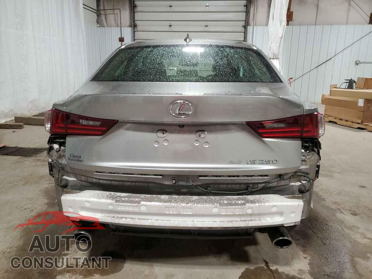 LEXUS IS 2015 - JTHCF1D29F5019038