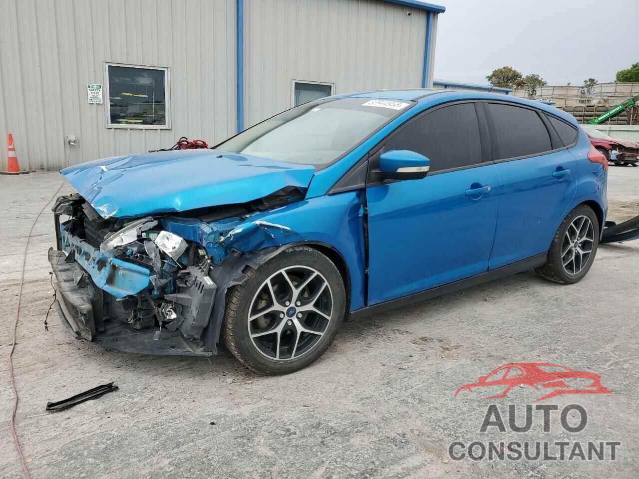 FORD FOCUS 2017 - 1FADP3M28HL244893