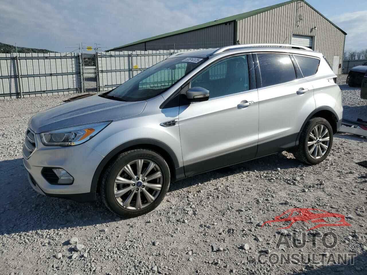 FORD ESCAPE 2017 - 1FMCU0J92HUE18347