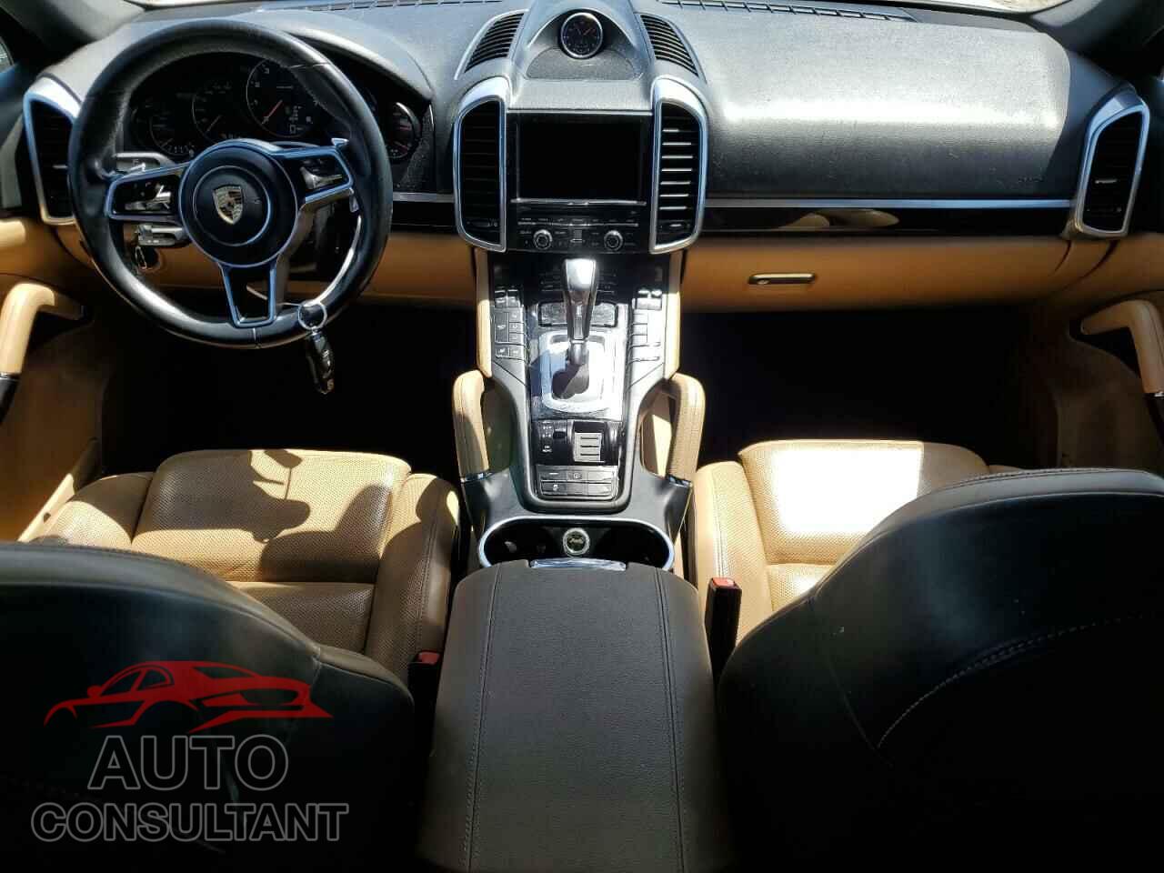 PORSCHE CAYENNE 2016 - WP1AA2A22GKA14086
