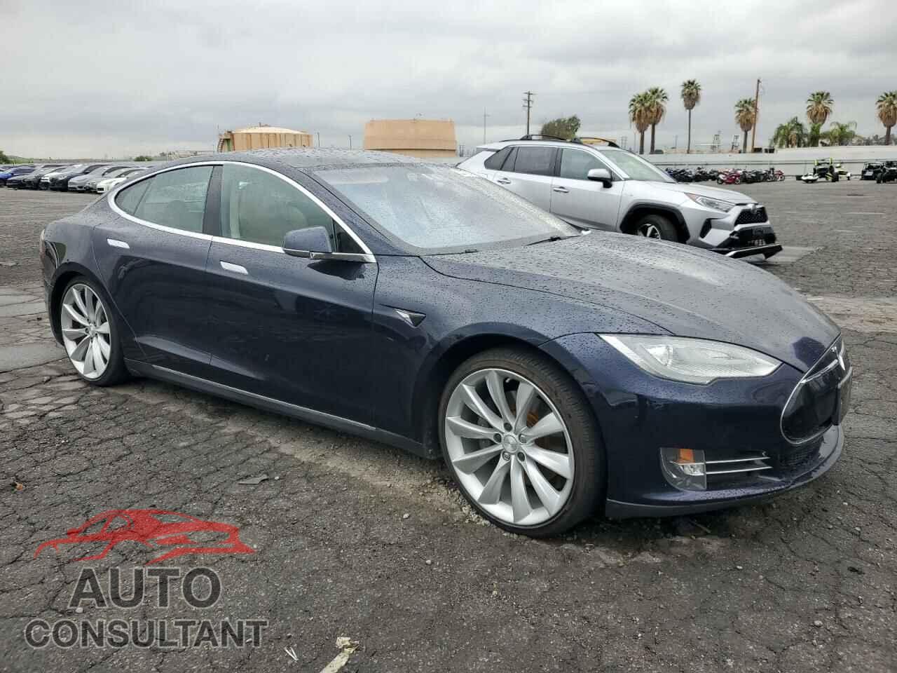 TESLA MODEL S 2013 - 5YJSA1CG1DFP04767