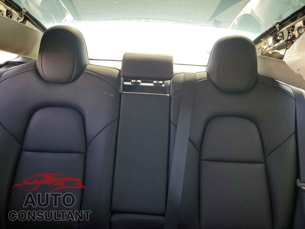 TESLA MODEL 3 2019 - 5YJ3E1EA1KF395364