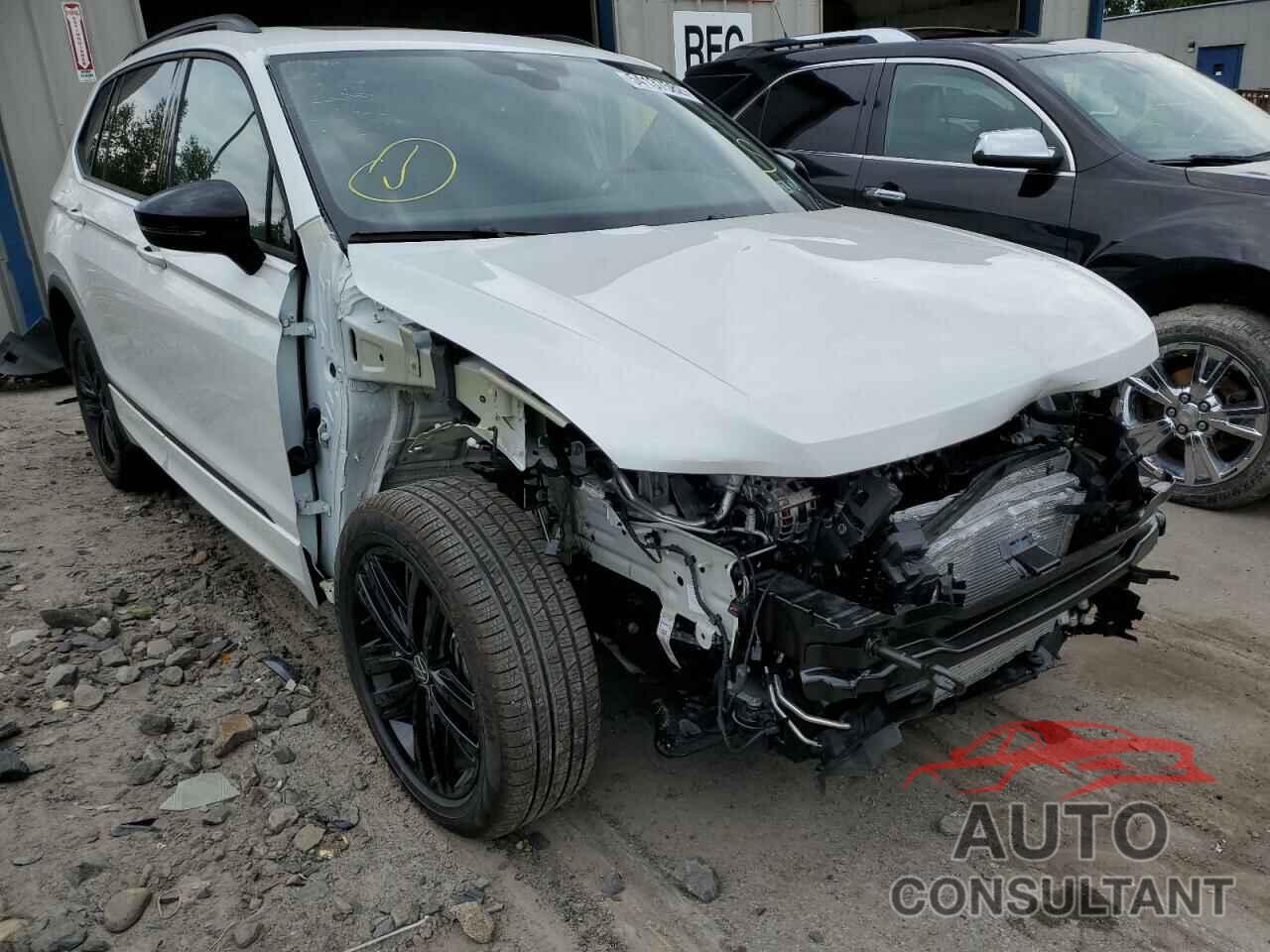 VOLKSWAGEN TIGUAN 2022 - 3VV8B7AX5NM072271