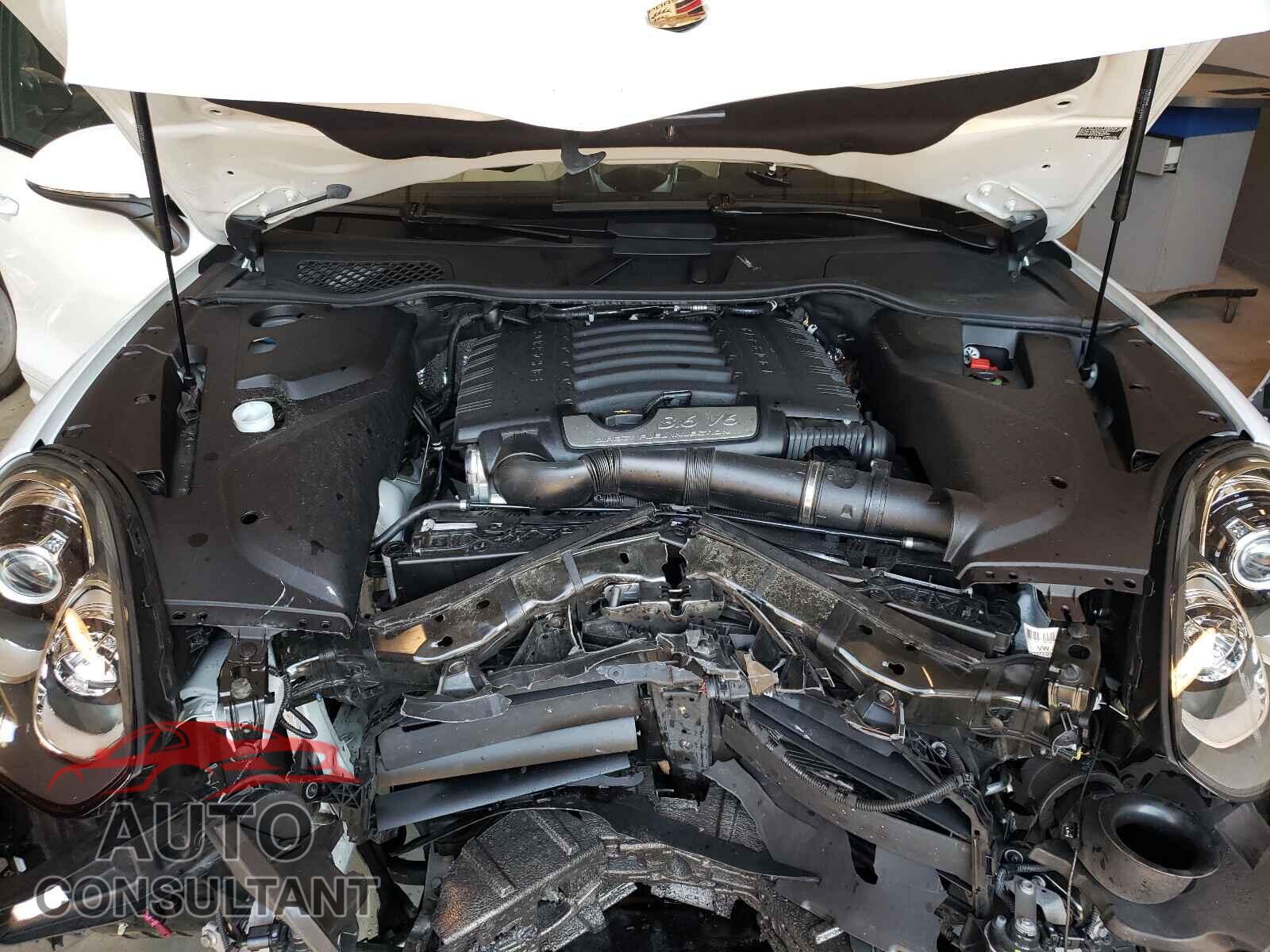 PORSCHE CAYENNE 2018 - WP1AA2A20JKA02249