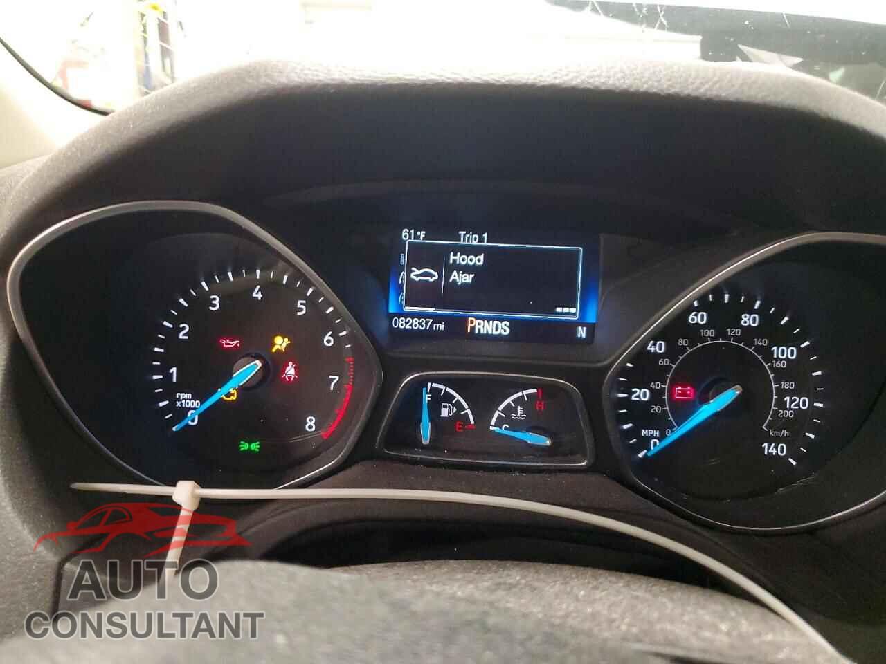 FORD FOCUS 2017 - 1FADP3M29HL228749
